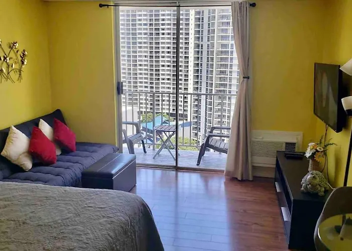 Waikiki Condo -18F